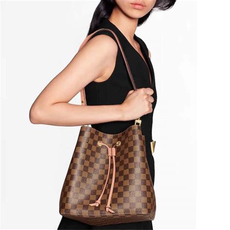 néonoé bucket bag